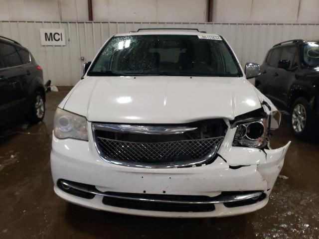 Photo 5 from auction – 2016 CHRYSLER TOWN & COU with VIN 2C4RC1GG8GR158402