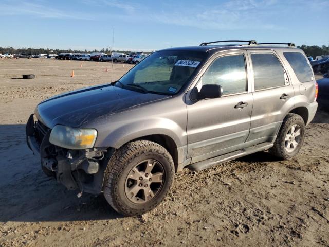 FORD ESCAPE XLT 2005 with VIN 1FMYU03145KA42514 - Photo from auction