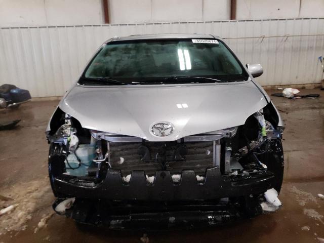 Photo 5 from auction – 2016 TOYOTA SIENNA XLE with VIN 5TDYK3DC3GS691969