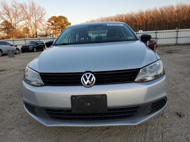 Photo 5 from auction – 2013 VOLKSWAGEN JETTA BASE with VIN 3VW2K7AJ6DM254069