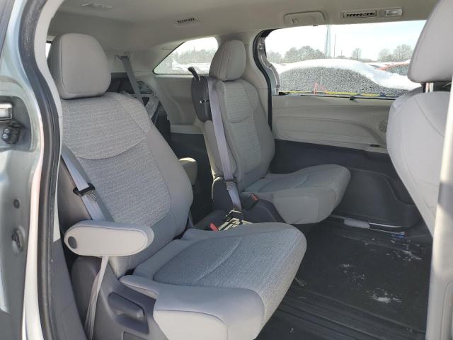 Photo 11 from auction – 2021 TOYOTA SIENNA LE with VIN 5TDKRKECXMS070833