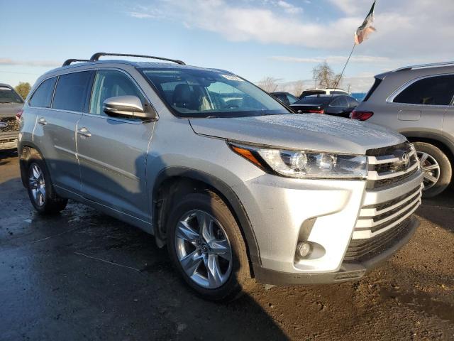 Photo 4 from auction – 2019 TOYOTA HIGHLANDER with VIN 5TDDZRFH9KS920170