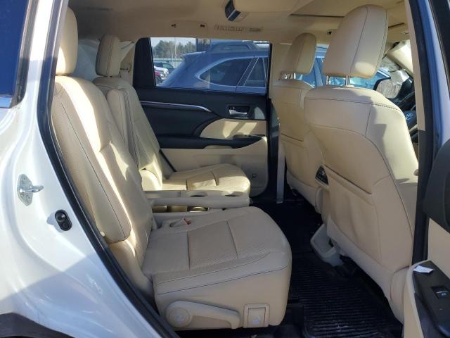 Photo 11 from auction – 2015 TOYOTA HIGHLANDER with VIN 5TDDCRFH2FS008875