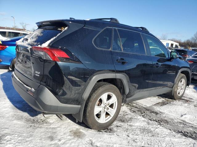 Photo 3 from auction – 2019 TOYOTA RAV4 XLE with VIN JTMP1RFV7KD020373