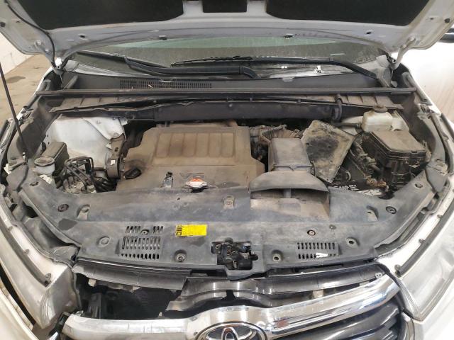 Photo 12 from auction – 2016 TOYOTA HIGHLANDER with VIN 5TDBKRFH4GS332115