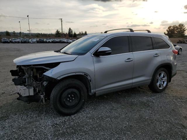 TOYOTA HIGHLANDER 2018 with VIN 5TDDZRFH7JS890665 - Photo from auction