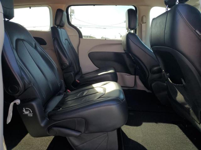 Photo 11 from auction – 2018 CHRYSLER PACIFICA T with VIN 2C4RC1BG4JR322906