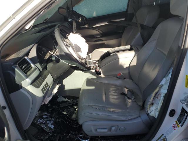 Photo 7 from auction – 2014 TOYOTA HIGHLANDER with VIN 5TDJKRFH3ES065915