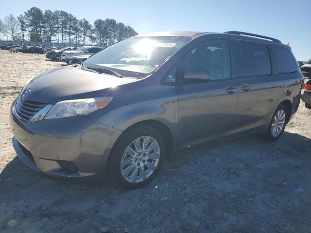 Photo 1 from auction – 2015 TOYOTA SIENNA LE with VIN 5TDJK3DC2FS105519