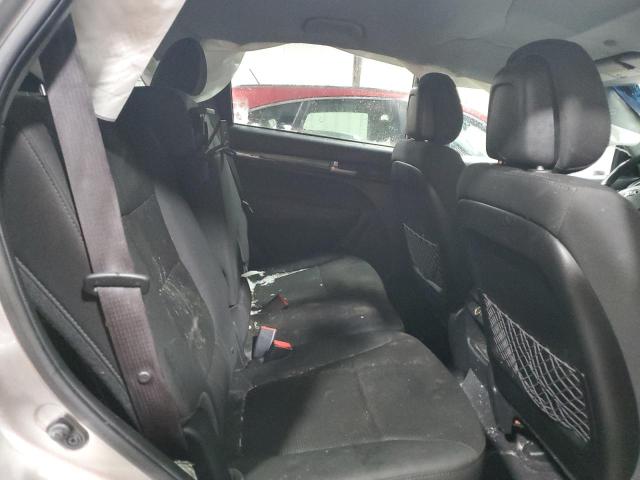 Photo 11 from auction – 2014 KIA SORENTO LX with VIN 5XYKTCA68EG475644
