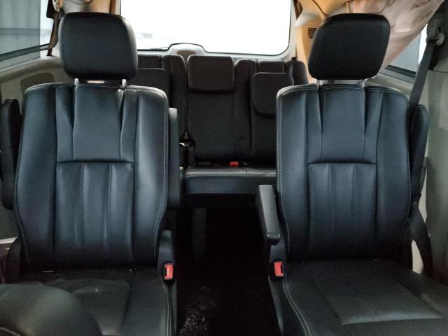 Photo 10 from auction – 2014 CHRYSLER TOWN & COU with VIN 2C4RC1CG6ER238509