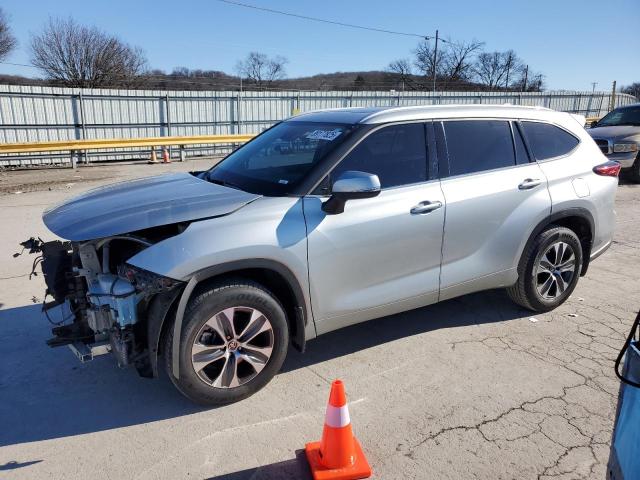 TOYOTA HIGHLANDER 2022 with VIN 5TDGZRBH1NS594310 - Photo from auction