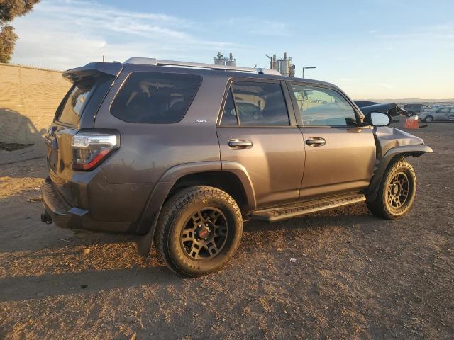 Photo 3 from auction – 2017 TOYOTA 4RUNNER SR with VIN JTEBU5JRXH5426733