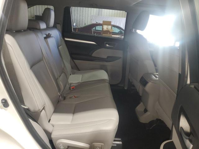Photo 11 from auction – 2018 TOYOTA HIGHLANDER with VIN 5TDJZRFH9JS867259