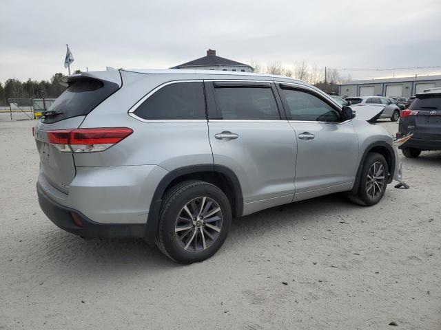 Photo 3 from auction – 2017 TOYOTA HIGHLANDER with VIN 5TDJZRFH0HS375732