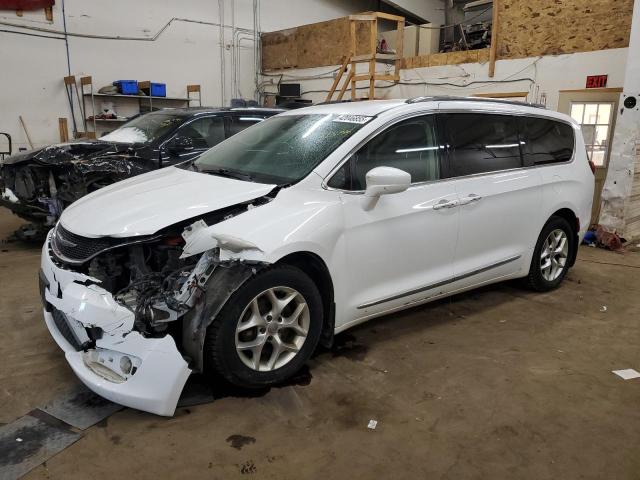CHRYSLER PACIFICA T 2017 with VIN 2C4RC1EG2HR796391 - Photo from auction
