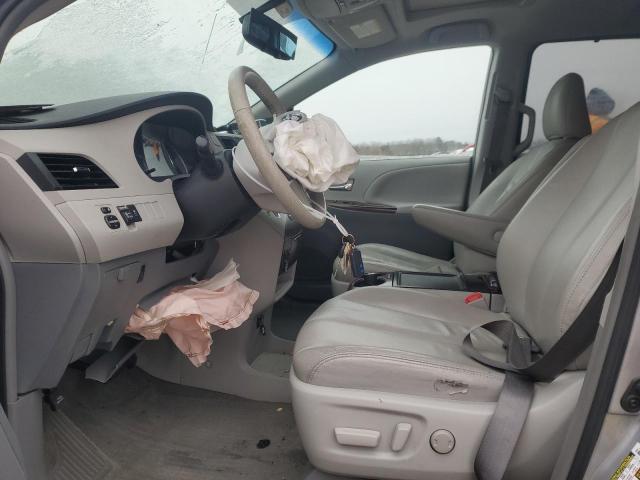 Photo 7 from auction – 2014 TOYOTA SIENNA XLE with VIN 5TDDK3DC8ES092903