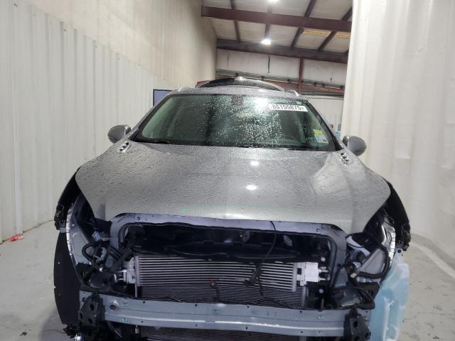 Photo 5 from auction – 2019 BUICK ENVISION E with VIN LRBFXCSA7KD010208