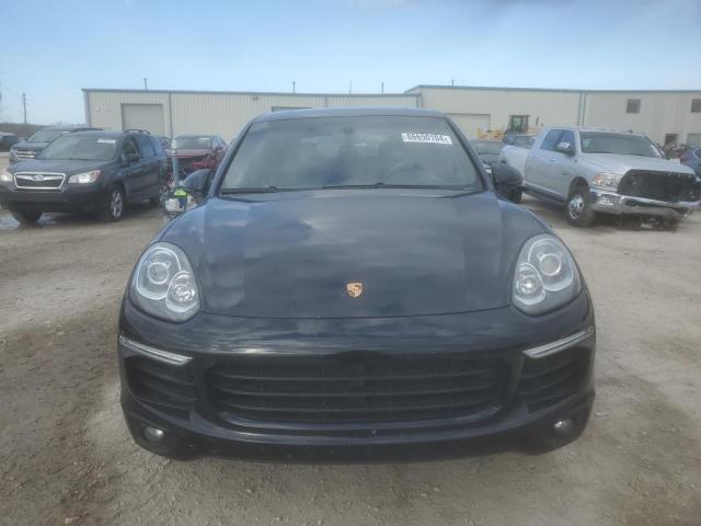 Photo 5 from auction – 2017 PORSCHE CAYENNE with VIN WP1AA2A27HKA80635