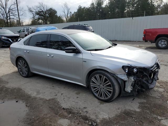 Photo 4 from auction – 2015 VOLKSWAGEN PASSAT SE with VIN 1VWBT7A36FC065053