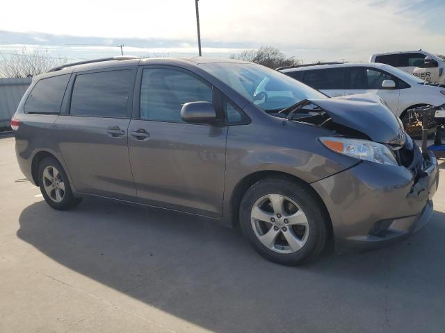 Photo 4 from auction – 2013 TOYOTA SIENNA LE with VIN 5TDKK3DC9DS392200