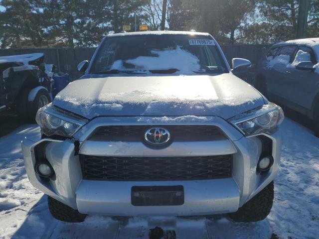 Photo 5 from auction – 2016 TOYOTA 4RUNNER SR with VIN JTEBU5JR1G5388663