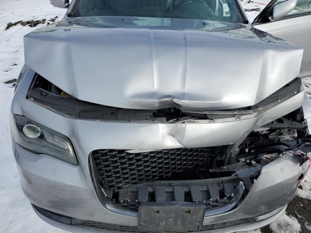 Photo 11 from auction – 2018 CHRYSLER 300 S with VIN 2C3CCAGG8JH300027