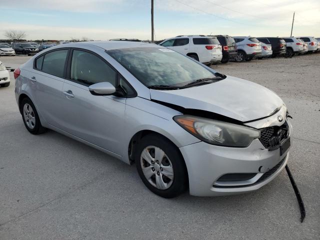 Photo 4 from auction – 2016 KIA FORTE LX with VIN KNAFK4A67G5559991