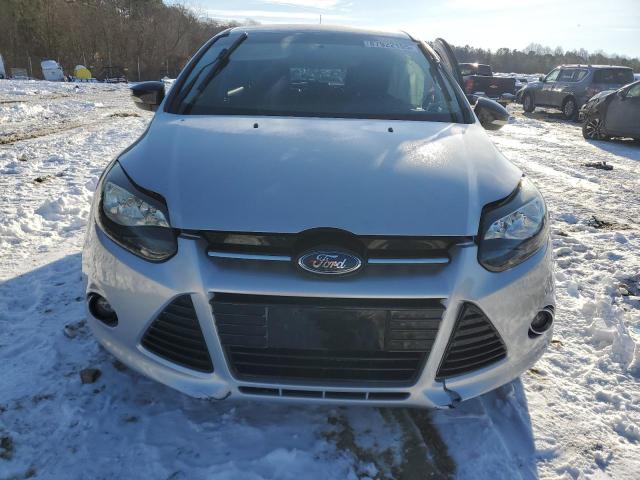 Zdjęcie 5 z aukcji – 2013 FORD FOCUS SE z VIN 1FADP3K24DL203142
