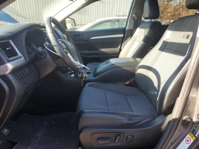 Photo 7 from auction – 2016 TOYOTA HIGHLANDER with VIN 5TDBKRFHXGS301659
