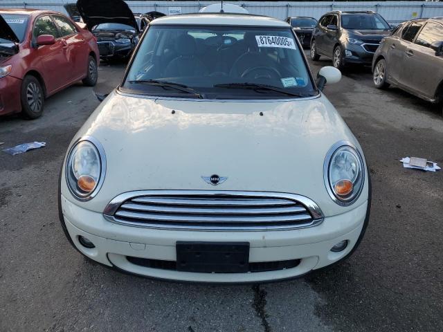 Photo 5 from auction – 2010 MINI COOPER with VIN WMWMF3C57ATZ64178