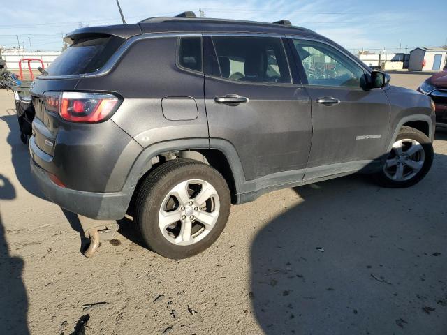 Photo 3 from auction – 2017 JEEP COMPASS LA with VIN 3C4NJDBB4HT674966