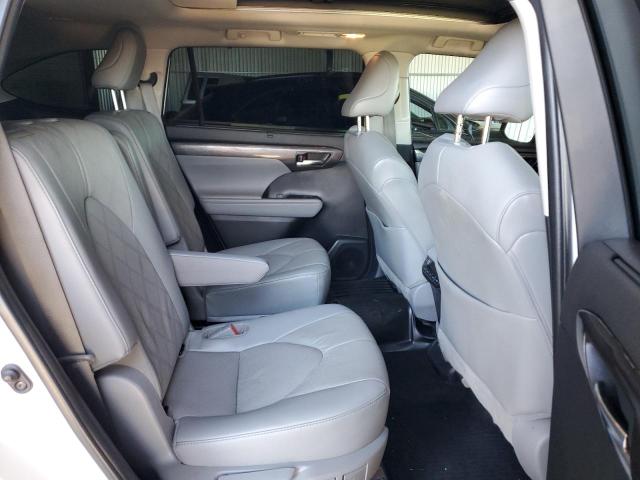 Photo 11 from auction – 2022 TOYOTA HIGHLANDER with VIN 5TDFZRBH7NS195994