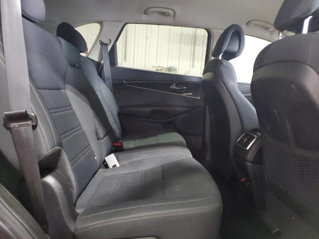 Photo 11 from auction – 2016 KIA SORENTO LX with VIN 5XYPGDA36GG102773