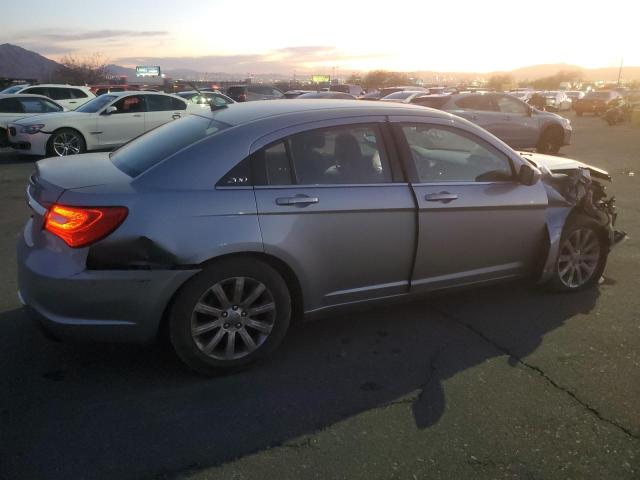 Photo 3 from auction – 2013 CHRYSLER 200 TOURIN with VIN 1C3CCBBB2DN553003