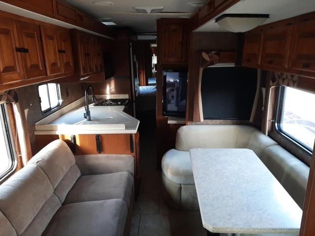 Photo 6 from auction – 2011 FREIGHTLINER CHASSIS XC with VIN 4UZAB2DT3BCBE7942