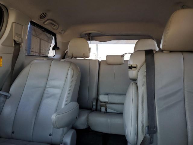 Photo 10 from auction – 2014 TOYOTA SIENNA XLE with VIN 5TDYK3DCXES471399