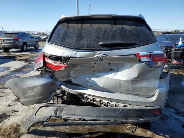 Photo 6 from auction – 2018 TOYOTA HIGHLANDER with VIN 5TDZARFH9JS040808