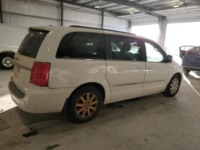 Photo 3 from auction – 2016 CHRYSLER TOWN & COU with VIN 2C4RC1BGXGR229977
