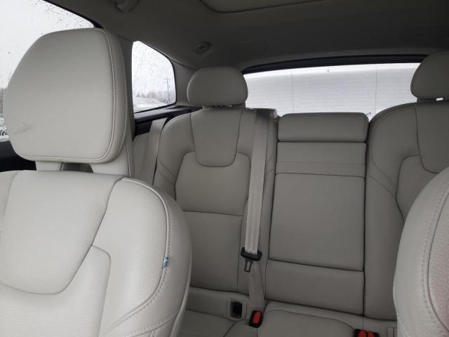Photo 10 from auction – 2019 VOLVO XC60 T5 with VIN LYV102RKXKB331663