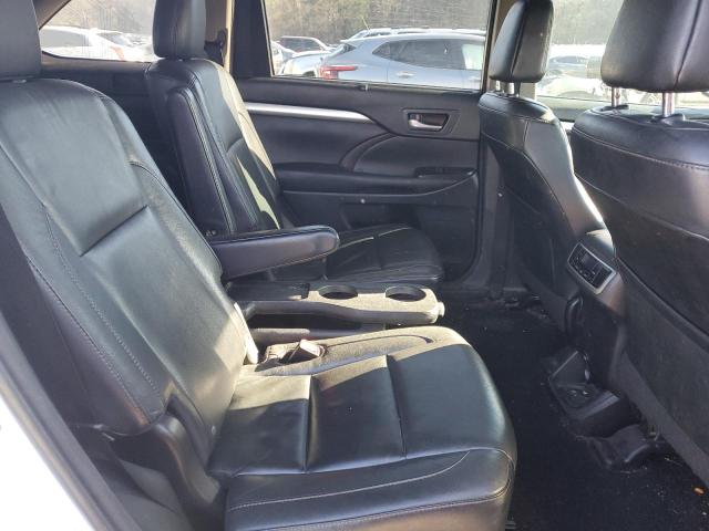 Photo 11 from auction – 2016 TOYOTA HIGHLANDER with VIN 5TDKKRFH4GS169689