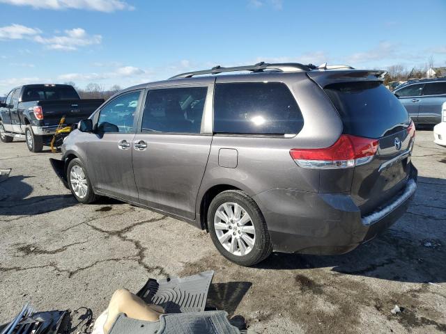 Photo 2 from auction – 2012 TOYOTA SIENNA XLE with VIN 5TDDK3DC0CS046012