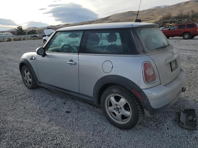 Photo 2 from auction – 2010 MINI COOPER with VIN WMWMF3C51ATU79132