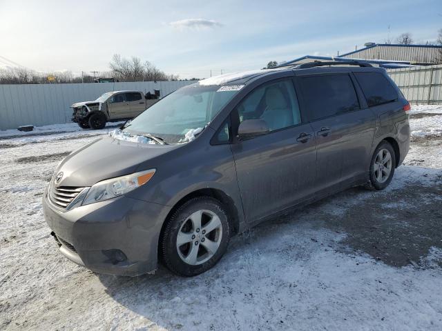 Photo 1 from auction – 2013 TOYOTA SIENNA LE with VIN 5TDKK3DC0DS375463