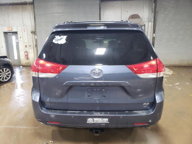 Photo 6 from auction – 2013 TOYOTA SIENNA XLE with VIN 5TDYK3DC6DS381908