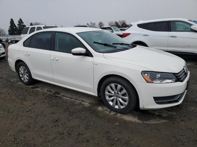Photo 4 from auction – 2013 VOLKSWAGEN PASSAT S with VIN 1VWAP7A34DC143925