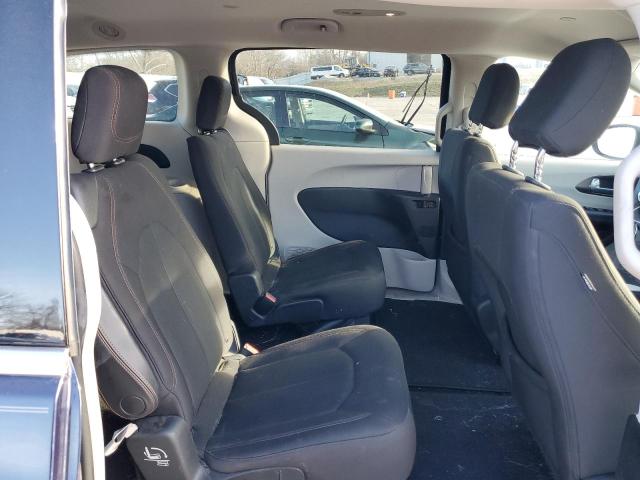 Photo 11 from auction – 2017 CHRYSLER PACIFICA L with VIN 2C4RC1CG8HR609982