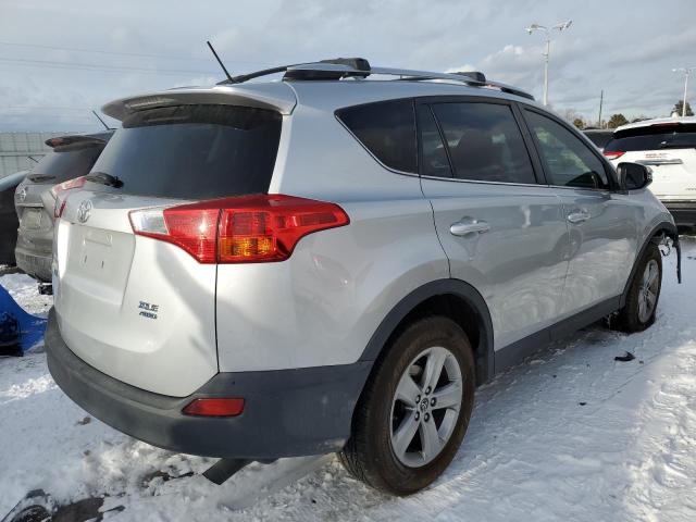 Photo 3 from auction – 2015 TOYOTA RAV4 XLE with VIN JTMRFREV3FJ030255