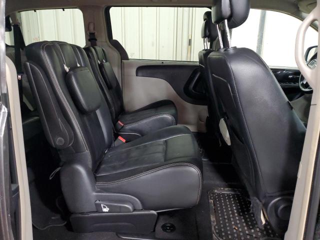 Photo 11 from auction – 2016 CHRYSLER TOWN & COU with VIN 2C4RC1BG2GR247860