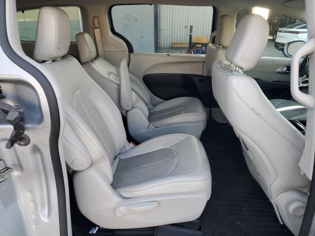 Photo 11 from auction – 2019 CHRYSLER PACIFICA H with VIN 2C4RC1L70KR590352